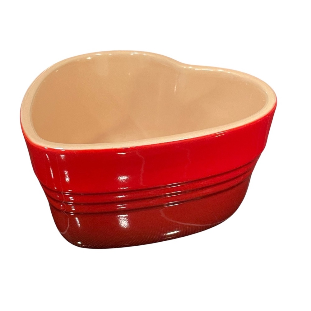 Le Creuset Heart Shaped Stoneware Ramekin in Red and Cream
